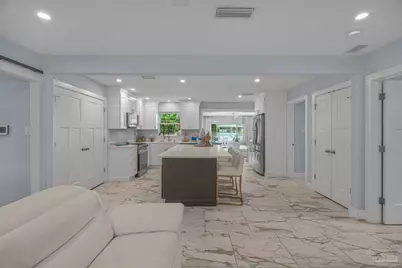 306 Shoreline Dr, Gulf Breeze, FL 32561 - Photo 11