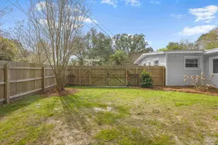 306 Shoreline Dr, Gulf Breeze, FL 32561 - Photo 35