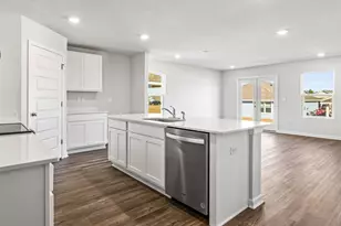 2067 Wiregrass St, Navarre, FL 32566 - Photo 7