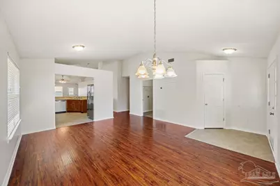 6525 Tampa Dr, Pensacola, FL 32526 - Photo 5