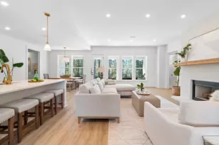 5751 Dunbar Cir, Milton, FL 32583 - Photo 9