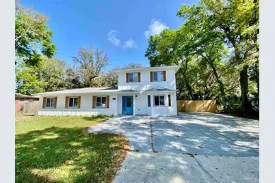 402 Fairpoint Dr, Gulf Breeze, FL 32561 - Photo 1