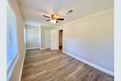 402 Fairpoint Dr, Gulf Breeze, FL 32561 - Photo 25