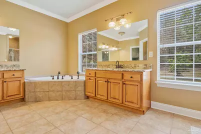 5700 Hunters Oak Trl, Milton, FL 32570 - Photo 23