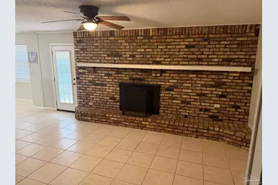 5905 Pamela Dr, Milton, FL 32570 - Photo 7