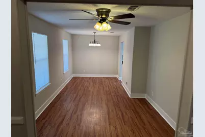 5905 Pamela Dr, Milton, FL 32570 - Photo 9