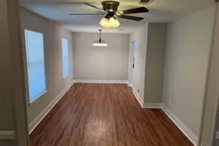 5905 Pamela Dr, Milton, FL 32570 - Photo 9