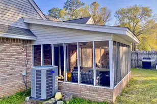 10160 Foxrun Rd, Pensacola, FL 32514 - Photo 7