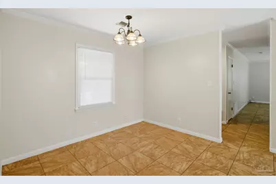 5641 Hibiscus Rd, Pensacola, FL 32504 - Photo 9