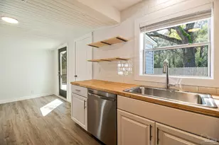 3041 Godwin Ln, Pensacola, FL 32526 - Photo 15