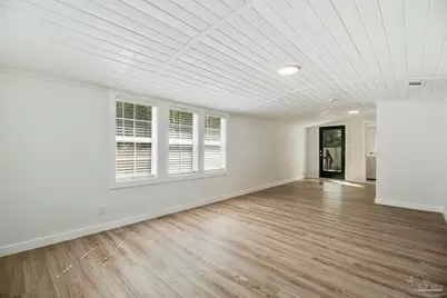 3041 Godwin Ln, Pensacola, FL 32526 - Photo 9