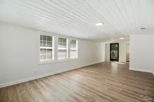 3041 Godwin Ln, Pensacola, FL 32526 - Photo 9