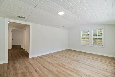 3041 Godwin Ln, Pensacola, FL 32526 - Photo 11