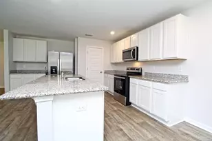 4650 Red Oak Dr, Milton, FL 32583 - Photo 7