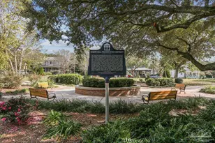 1011 N Reus St, Pensacola, FL 32501 - Photo 21