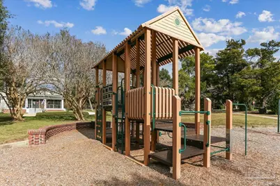 1011 N Reus St, Pensacola, FL 32501 - Photo 25