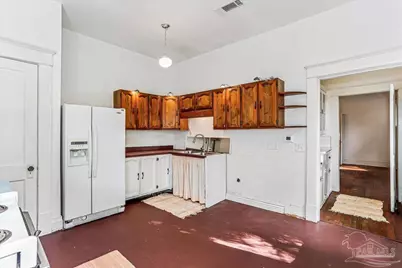 1011 N Reus St, Pensacola, FL 32501 - Photo 9