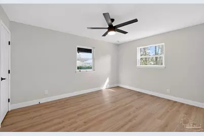 2015 Americus Ave, Pensacola, FL 32507 - Photo 9