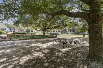 1011 N Reus St, Pensacola, FL 32501 - Photo 7