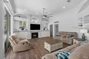 1071 Kelton Blvd, Gulf Breeze, FL 32563 - Photo 9