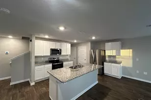 7540 Oak Lake Blvd, Pensacola, FL 32526 - Photo 3