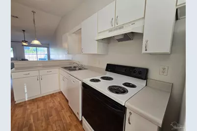 307 Loveland Cir, Pensacola, FL 32526 - Photo 17