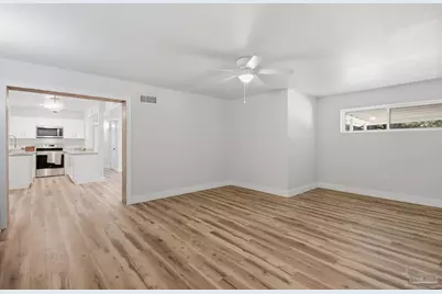 522 S Edgewood Cir, Pensacola, FL 32507 - Photo 15