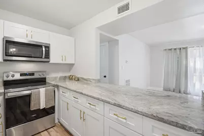 522 S Edgewood Cir, Pensacola, FL 32507 - Photo 9