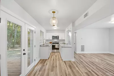 522 S Edgewood Cir, Pensacola, FL 32507 - Photo 11