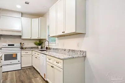 3502 W Cervantes, Pensacola, FL 32505 - Photo 5