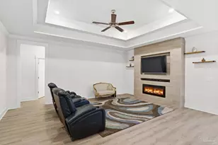 1928 Cambridge Park Dr, Gulf Breeze, FL 32563 - Photo 3