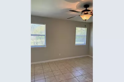 1824 Iris Ln, Navarre, FL 32566 - Photo 15