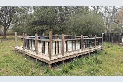 303 Booth Ave, Cantonment, FL 32533 - Photo 19