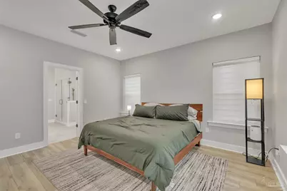 1006 W Lloyd St, Pensacola, FL 32501 - Photo 3