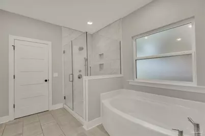 1006 W Lloyd St, Pensacola, FL 32501 - Photo 23
