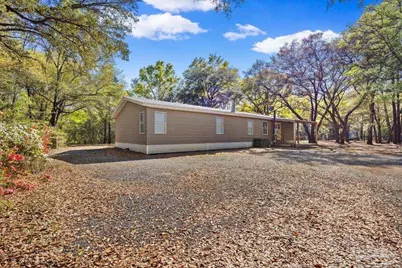 4205 Elvis Presley Dr, Milton, FL 32583 - Photo 9