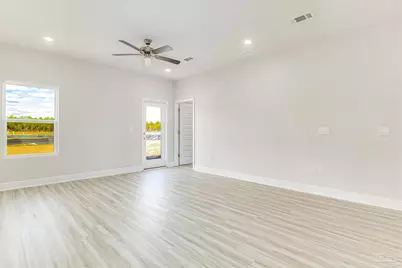 2138 Aqua St, Gulf Breeze, FL 32563 - Photo 5