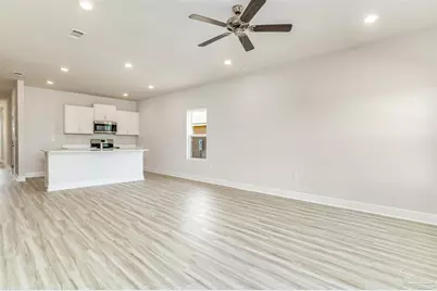 2138 Aqua St, Gulf Breeze, FL 32563 - Photo 3