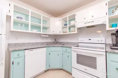 1301 Redwood Ln #E, Gulf Breeze, FL 32563 - Photo 3