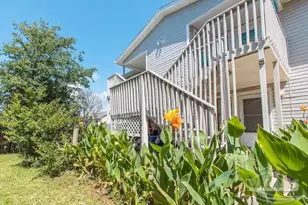 1301 Redwood Ln, Gulf Breeze, FL 32563 - Photo 21