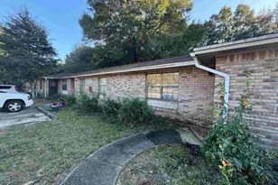 6417 Kennington Cir, Milton, FL 32570 - Photo 1