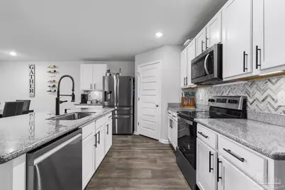 5585 Lancelot Tr, Milton, FL 32583 - Photo 5