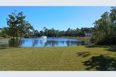 4235 Soundside Dr, Gulf Breeze, FL 32563 - Photo 3