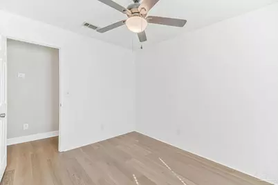 4285 Lindsay Ln, Pace, FL 32571 - Photo 7