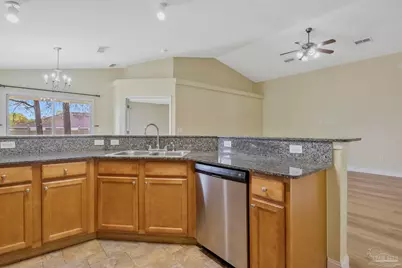 7073 Jacobsview Ln, Milton, FL 32570 - Photo 9