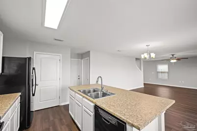 2238 Waltham St, Pensacola, FL 32505 - Photo 9