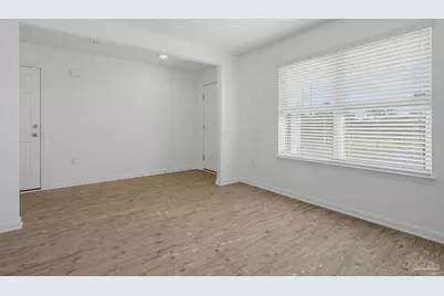 5894 Blackhorse Cir, Pensacola, FL 32526 - Photo 11