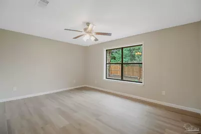 868 Valley Ridge Cir, Pensacola, FL 32514 - Photo 11