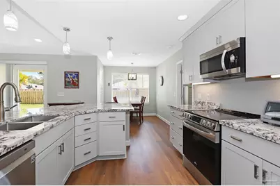 1170 Finch Dr, Gulf Breeze, FL 32563 - Photo 9