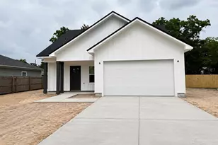 2192 N Wind Trace Rd, Navarre, FL 32566 - Photo 1